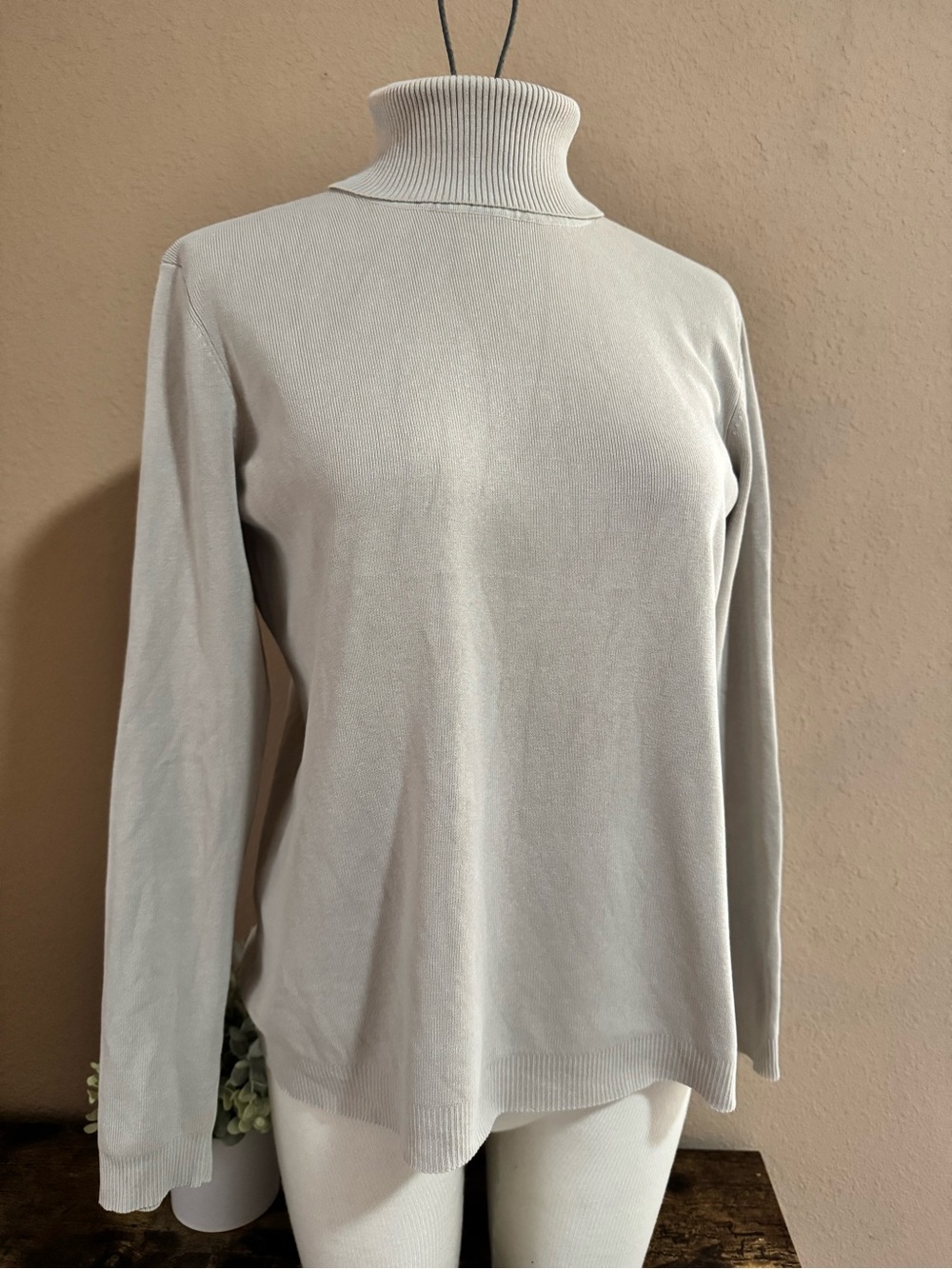 Chico's Silk Blend Light Greige Turtleneck Pullover Sweater